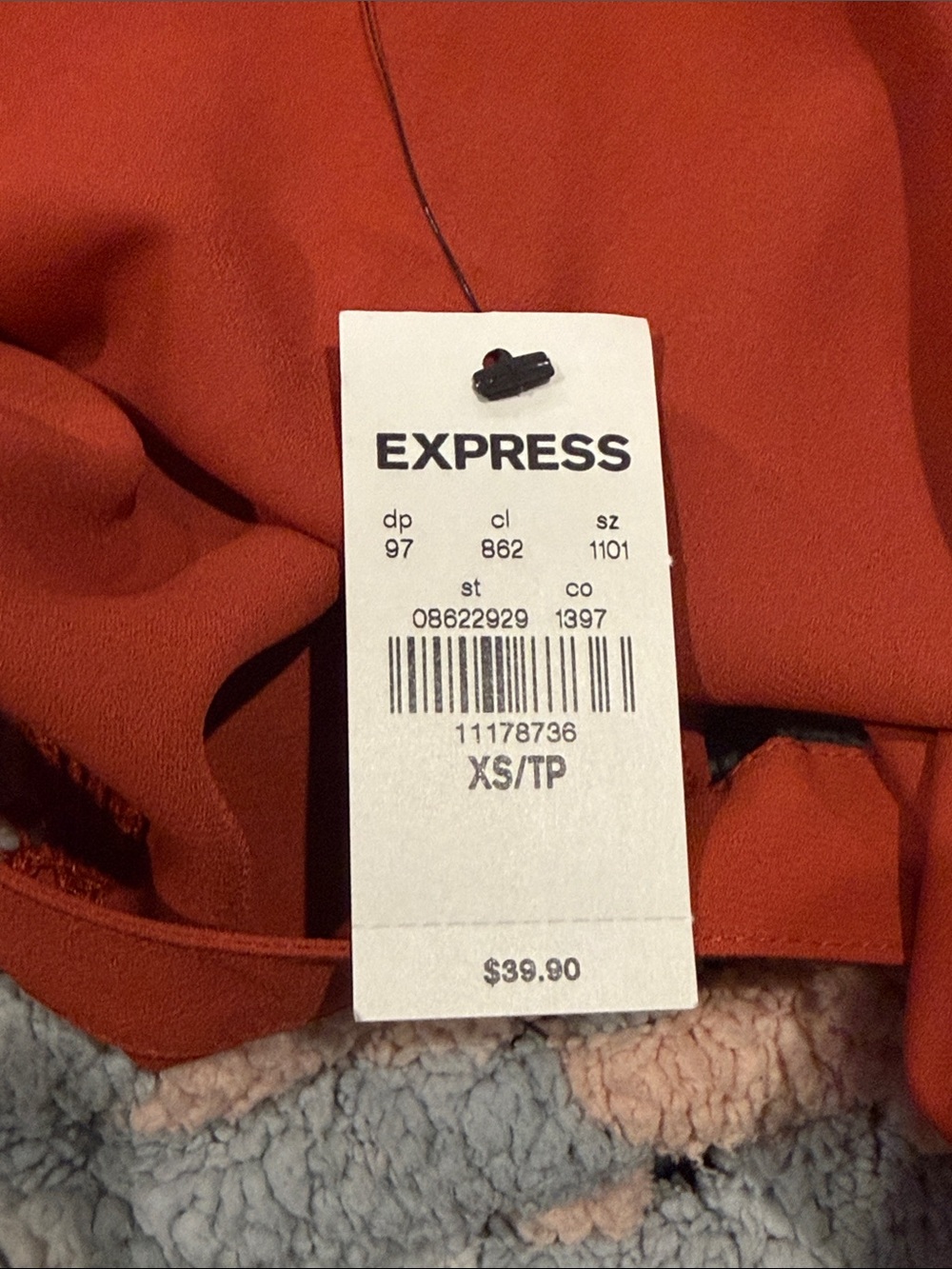 Express Coral Lace-Shoulder Keyhole Sleeveless Top - Picture 6 of 7